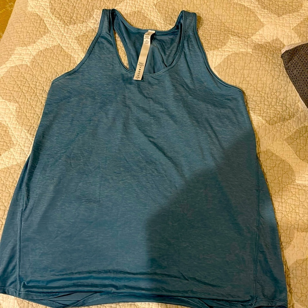 Lulu Lemon essentials tank